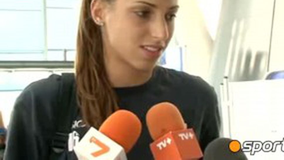 Волейболните националки заминаха за САЩ (ВИДЕО)