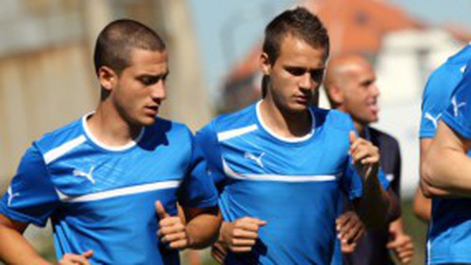 Илиан освободи половината юноши