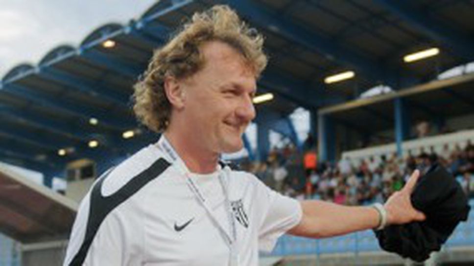 Треньорът на Мура: ЦСКА е класа, но можем да ги отстраним