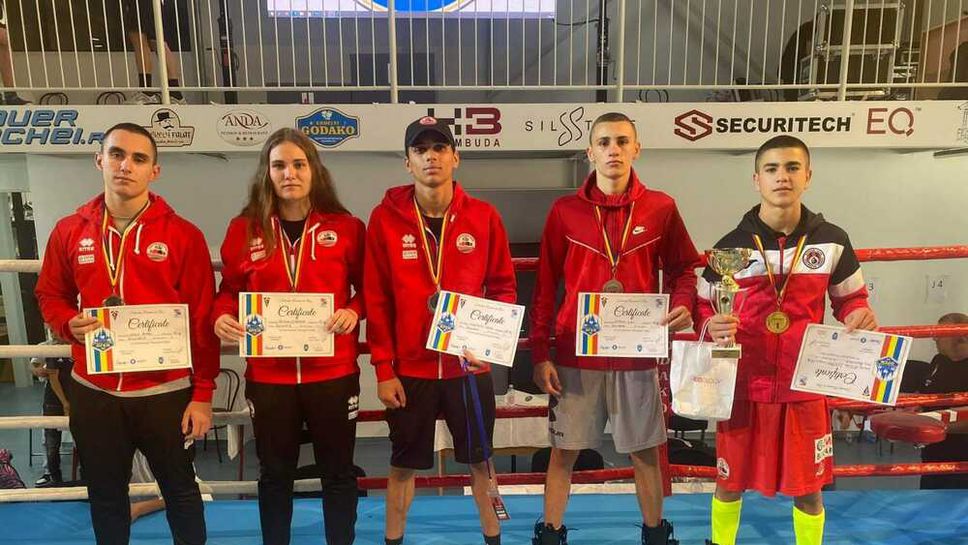Българските боксьори спечелиха титла и още четири медала на турнир в Румъния