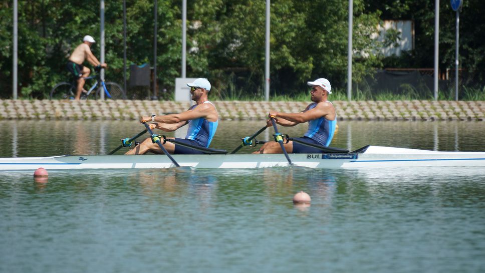 Националите обраха медалите на държавното по гребане