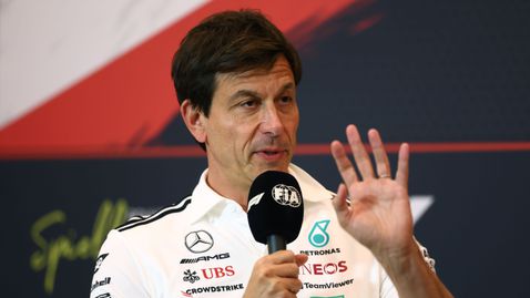  Тото Волф не отхвърли за договарянията с Верстапен 