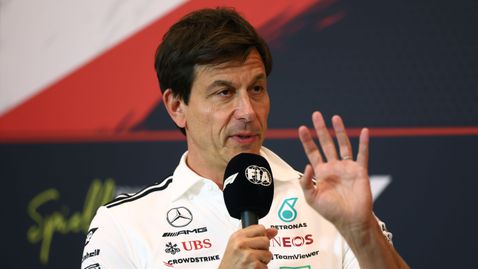  Тото Волф: Трябваше да приказваме и с Верстапен 