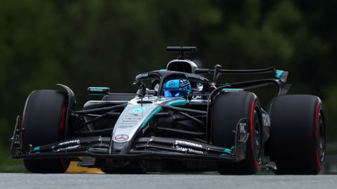  Джордж Ръсел зададе темпото на старта на уикенда в Австрия 