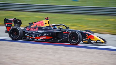 Страхотен! Никола Цолов с втори полпозишън във Формула 3