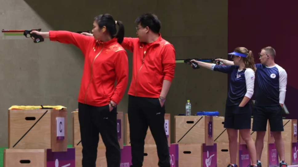 Олимпийска титла за Китай в отборната спортна стрелба на 10 м пистолет