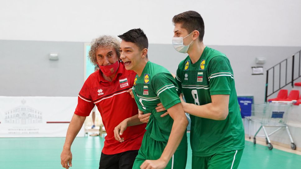 Симеон Николов ще играе в първия отбор на Левски София 🏐