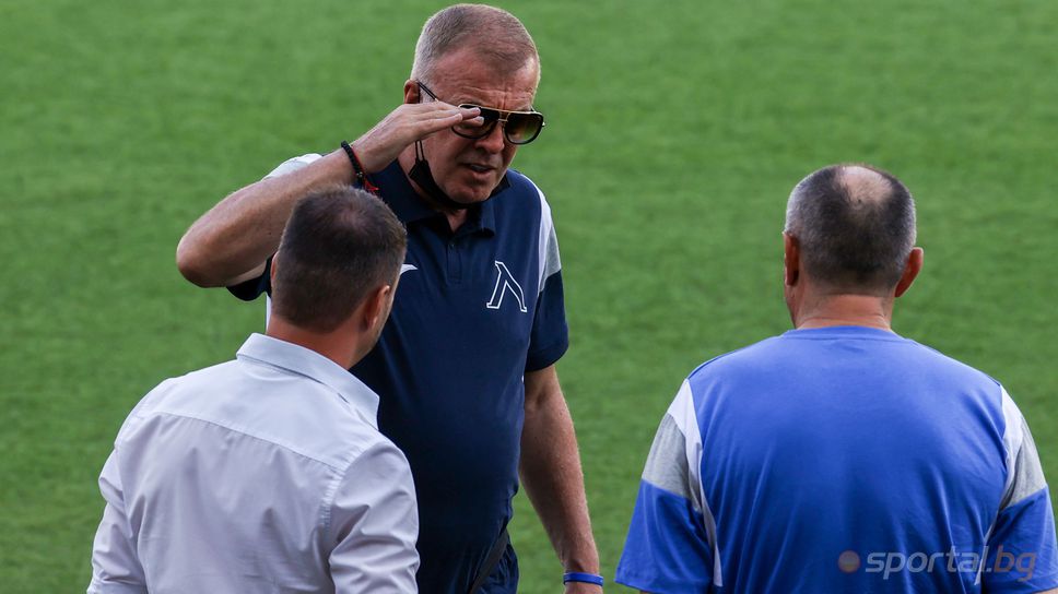 Сираков също се появи на стадиона в Солун