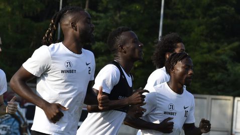  Локо Пд към този момент може да употребява тримата бразилци, Витанов смъкна ботуша 