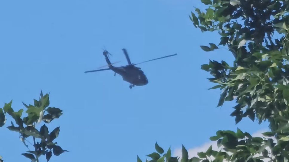 Хеликоптер и полиция над и във фензоната за привържениците на Левски в Скопие