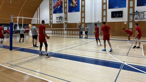 Волейболистите загубиха контрола от Финландия