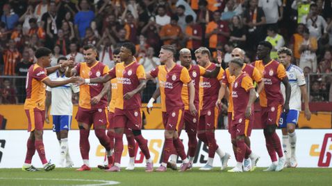 Неудържимият Галатасарай срази и Страсбург