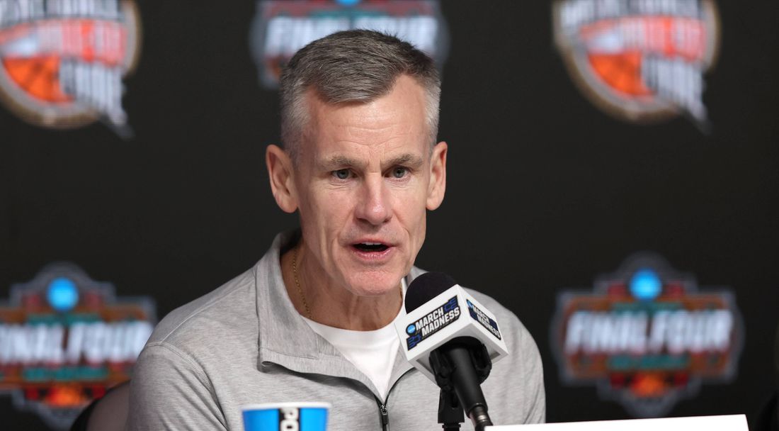 Чикаго Булс преподписа с Били Донован