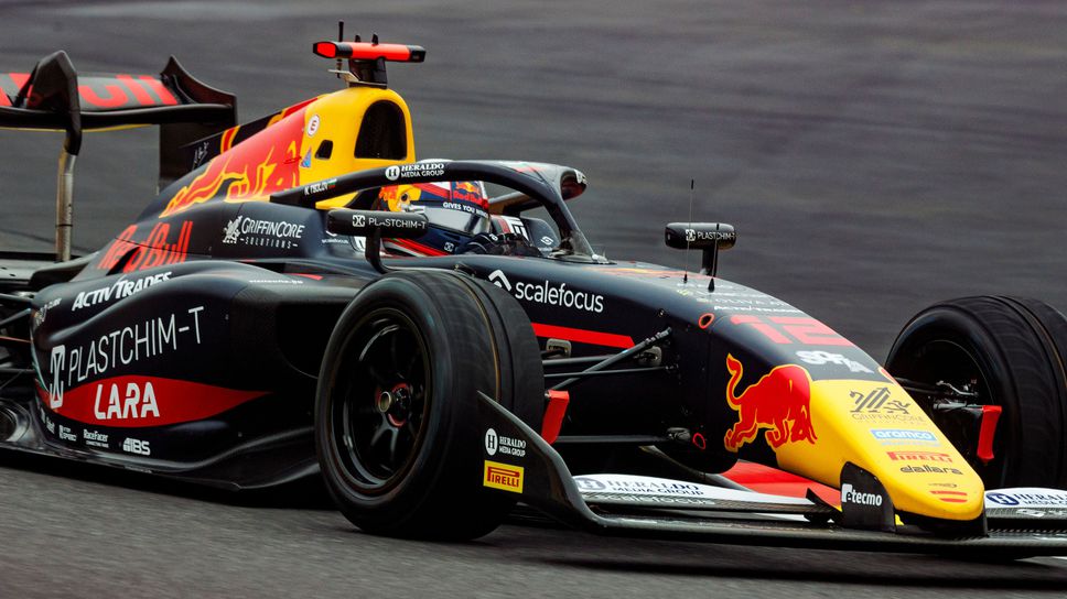 Основното състезание от осмия кръг за сезона във Формула 3