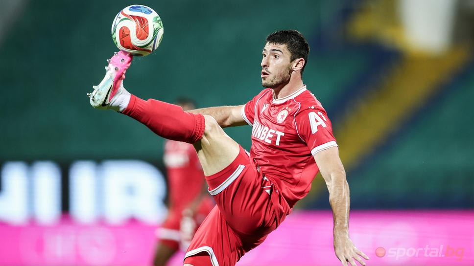 ЦСКА 1:1 Ботев (Пд), феновете на "червените" пак викнаха "Оставка"