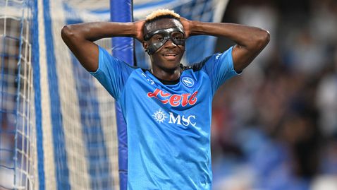  Агентът на Осимен отхвърли за договаряния с Манчестър Юнайтед 