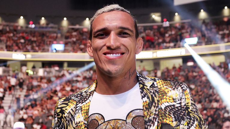 Бившият шампион на UFC в лека категория бразилският боец Чарлз Оливейра коментира