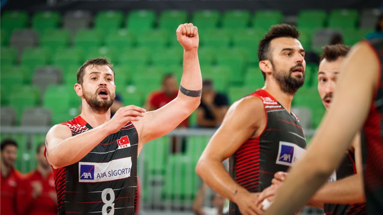 Волейболистите от националния отбор на Турция започнаха по фантастичен начин