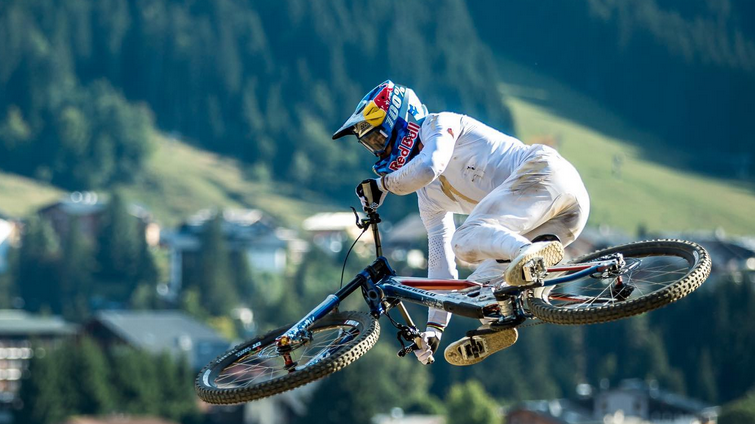 Пета световна титла за Бруни увенча финалите в Ле Же