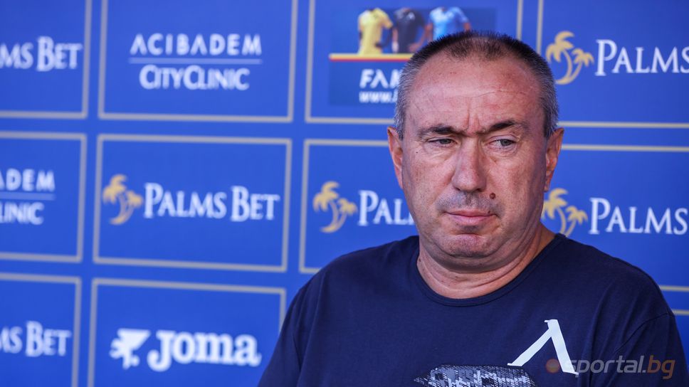 Станимир Стоилов е сред вариантите за нов старши треньор на Ференцварош