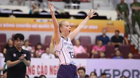 Мерелин Николова с 16 точки, спечели "българското" дерби с Петя Баракова