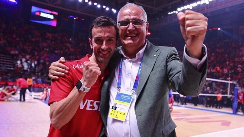 Даниеле Сантарели остава начело на Турция до Лос Анджелис 2028