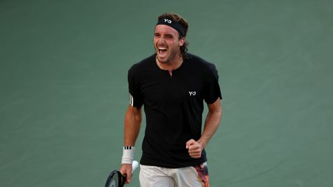 Циципас показа характер за обрат срещу Мюлер