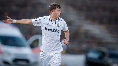 Славия превзе Пловдив с голове на свои кадри и вече е осминафиналист