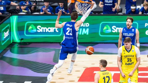 Лаури Марканен герой за Финландия в скандинавското дерби