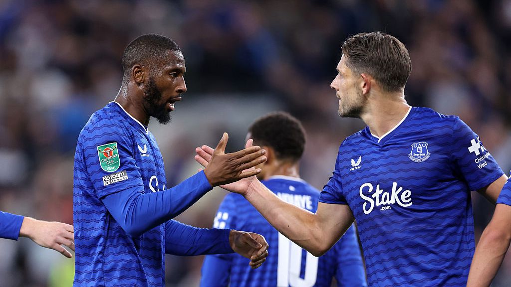 Евертън си осигури място в следващата фаза на "Карабао къп" след успех над тим от Лига 1