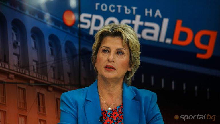 Министърът на младежта и спорта Весела Лечева и заместник министър