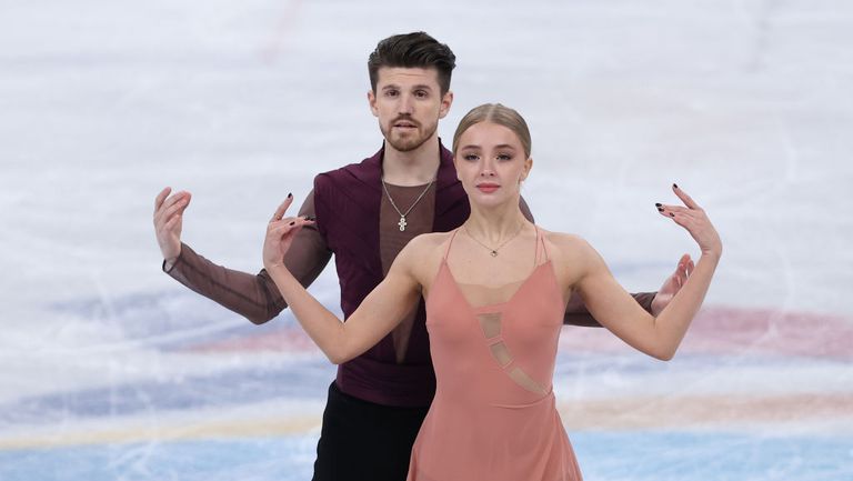 Рускaта танцова двойка по фигурно пързаляне Александра Степанова и Иван