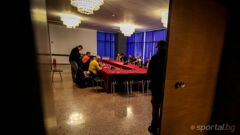 Управителният съвет на Българска федерация по волейбол БФВ провежда в