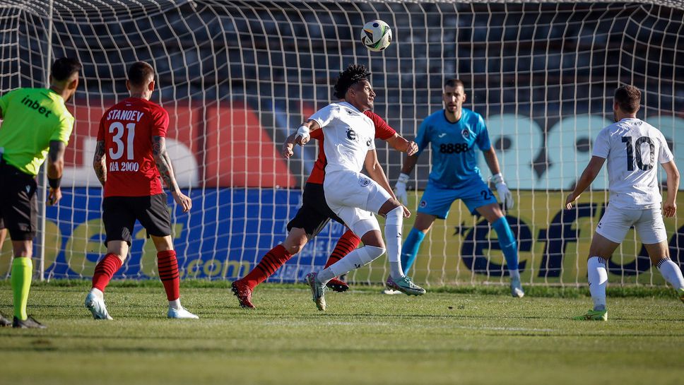 Локомотив (Сф) 0:0 Хебър, отмениха гол на Кобрата от Тунис