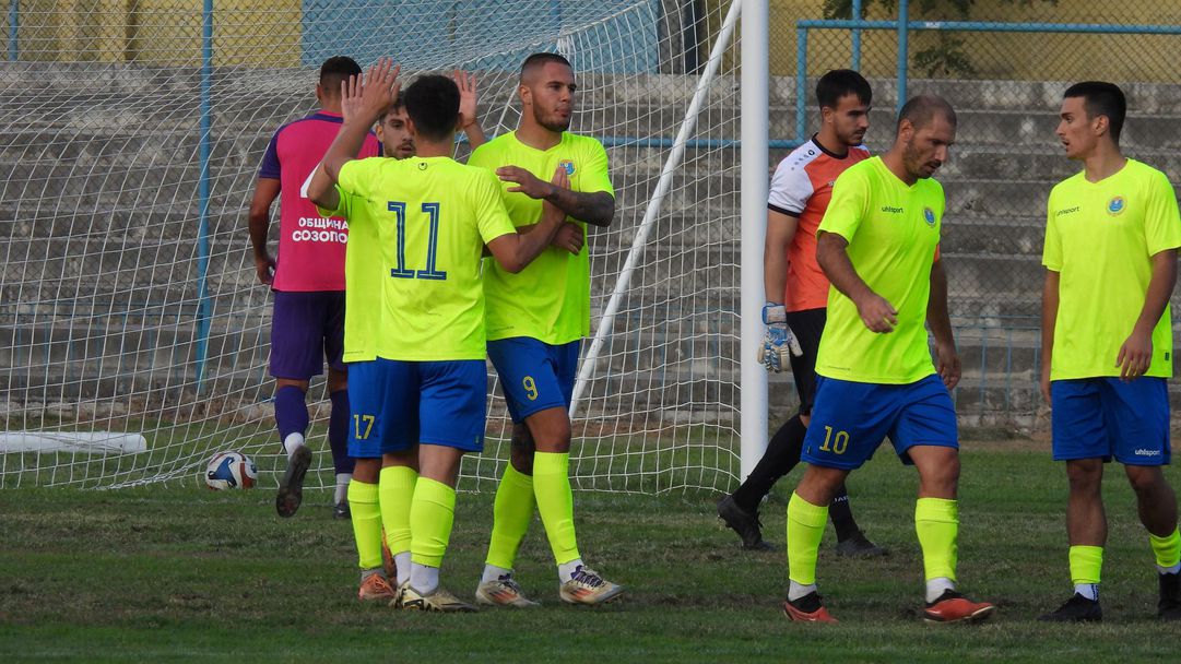 Марица (Пд) приема Спартак (Пд) на изкуствения терен до ЕГ "Пловдив"