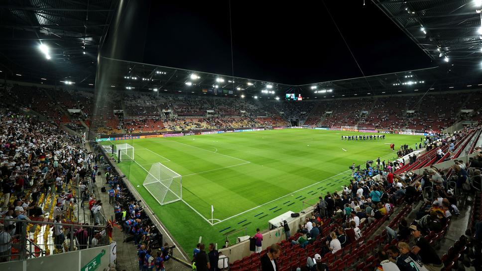 Германия 0:0 Гърция, начало на мача