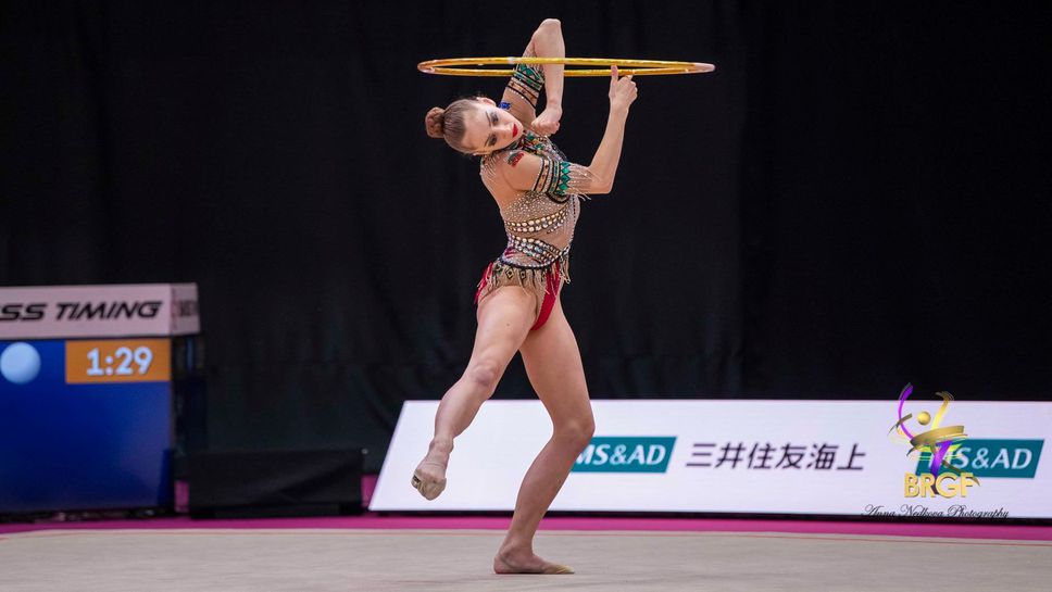 Седем индивидуални гимнастички показаха пред публика съчетанията си за новия сезон