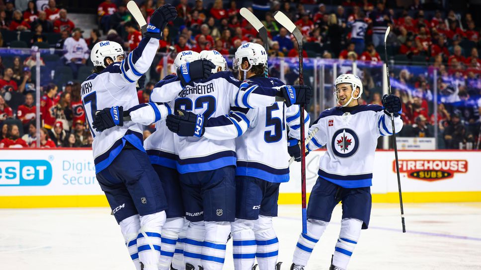 Уинипег Джетс продължи перфектния си сезон