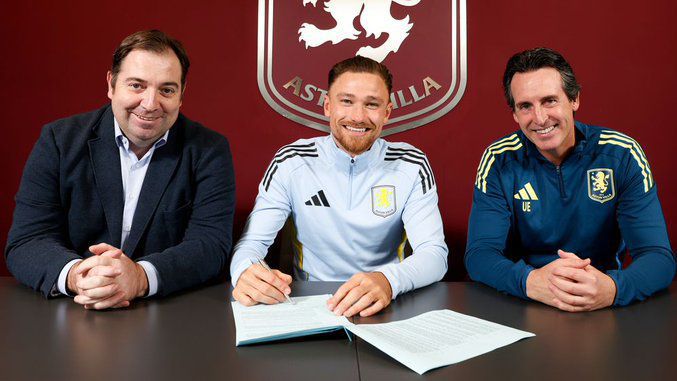 Мати Кeш преподписа с Астън Вила