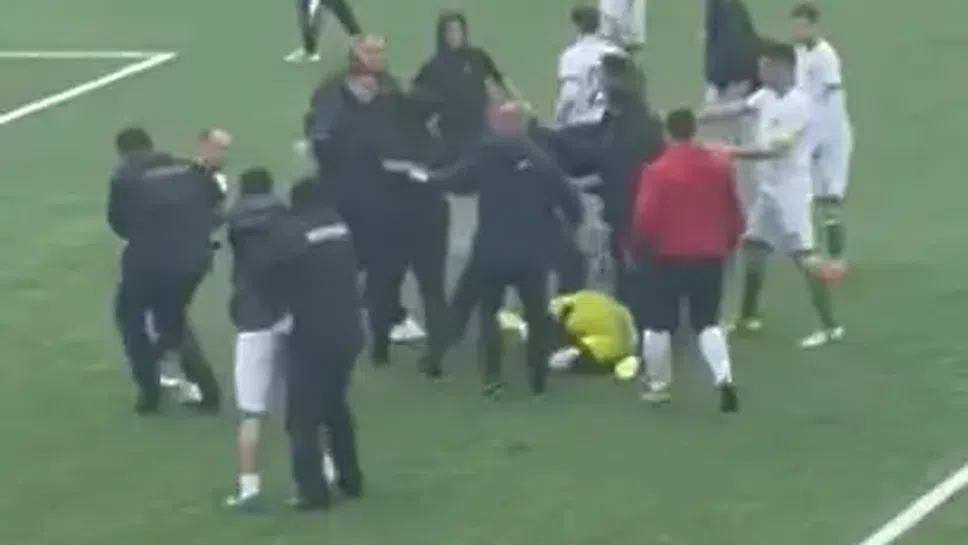 Вратарят на третодивизионния северномакедонски тим Аеродром е приет в болница