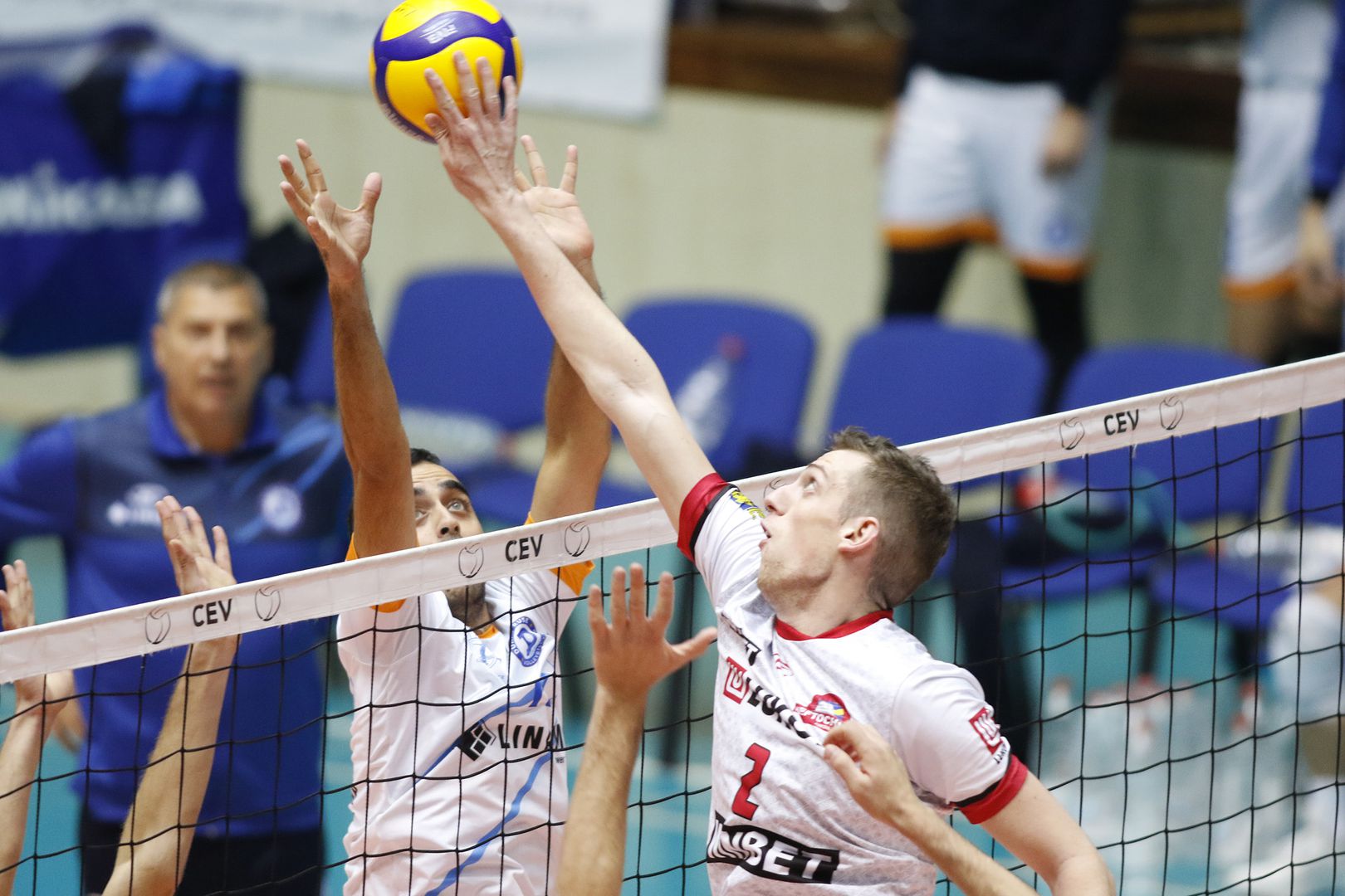 Efbet Супер Волей: Нефтохимик 2010 (Бургас) - Дунав (Русе) 3:2 🏐