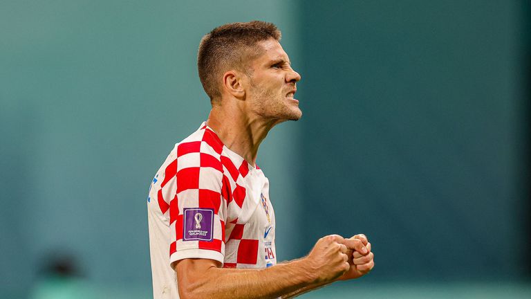 Андрей Крамарич вкара два гола при успеха на Хърватия с