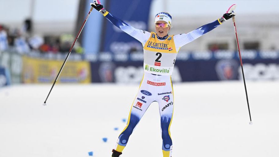 Фрида Карлсон спечели преследването на 20 км и оглави класирането в Световната купа по ски бягане