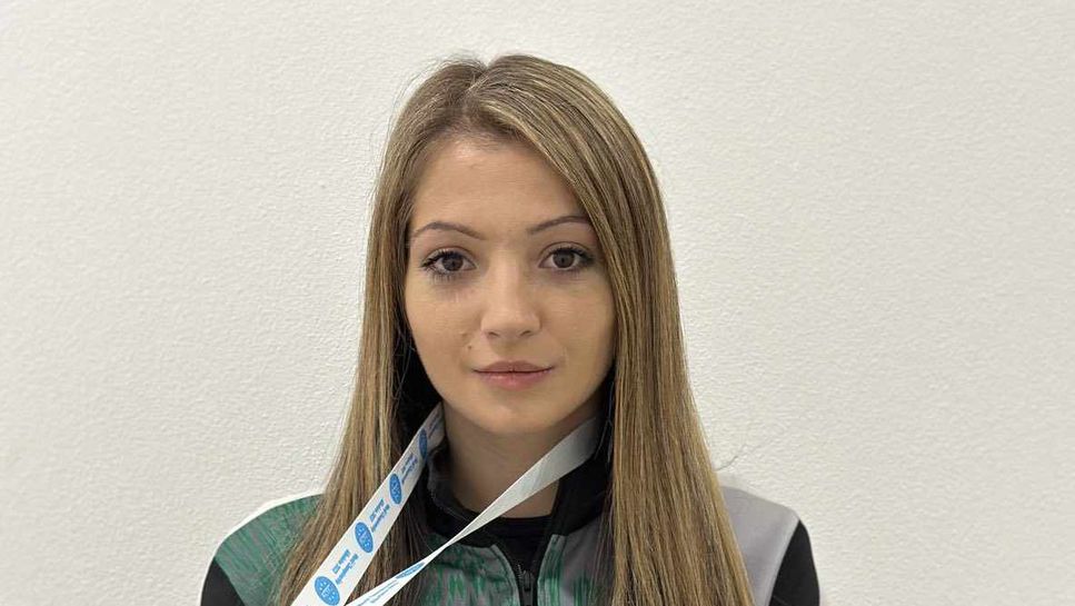 Кметът на Шумен връчи премии на местните кикбоксьори, които спечелиха медали от Световното в Португалия