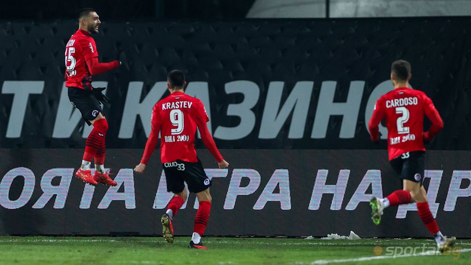 Димитър Митков изравни срещу Левски с втория си гол в мача след спорна дузпа
