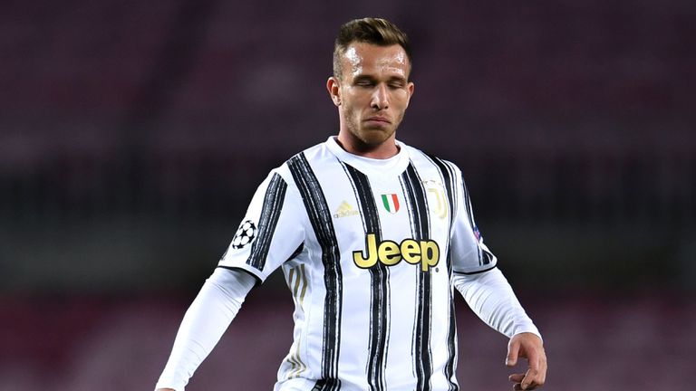  Ювентус предлага Артур на Арсенал 