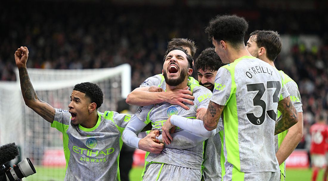 Ман Сити срещна отпор от Нотингам Форест, но продължи победната си серия и постави под напрежение Арсенал