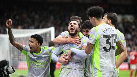  Ман Сити срещна отпор от Нотингам Форест, само че продължи победната си серия и сложи напрегнат Арсенал 