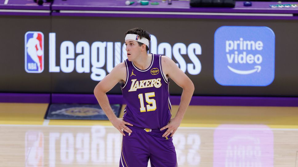 Гардът и водеща звезда на ЛА Лейкърс Остин Рийвс ще