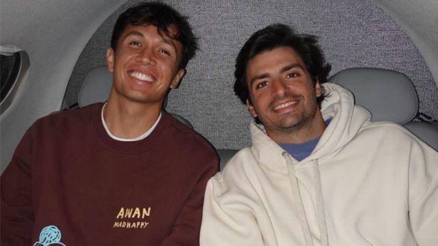 Защо Карлос Сайнц живее при Алекс Албон?